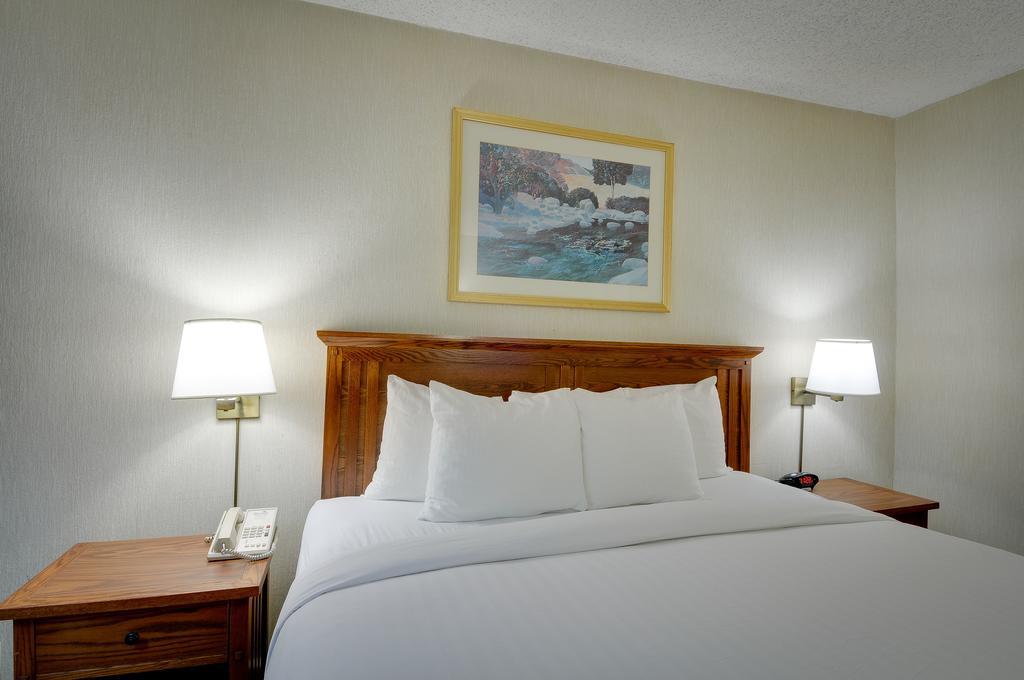 Vagabond Inn Executive Sfo Бърлингейм Екстериор снимка